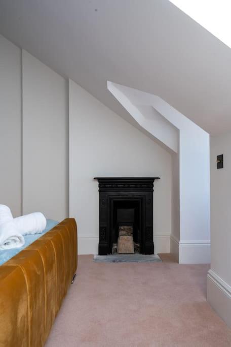 Luxury Duplex Penthouse On The Beach With Panoramic Sea Views Herne Bay Exterior photo
