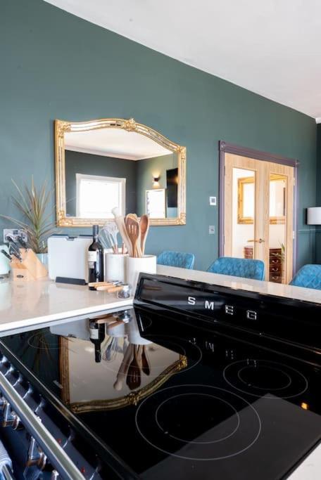 Luxury Duplex Penthouse On The Beach With Panoramic Sea Views Herne Bay Exterior photo