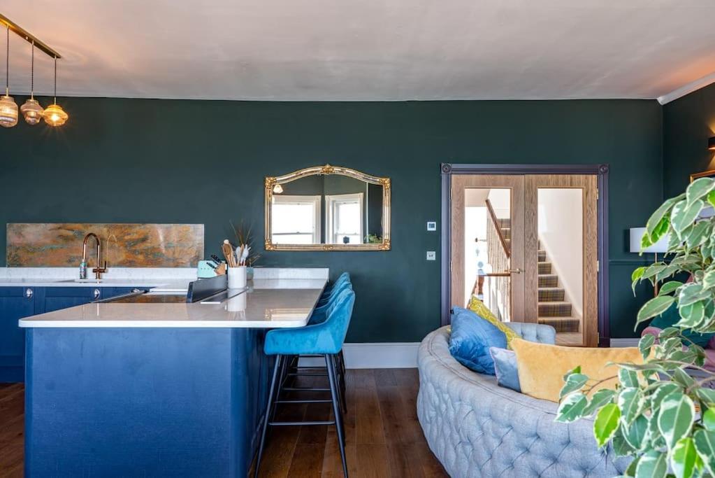 Luxury Duplex Penthouse On The Beach With Panoramic Sea Views Herne Bay Exterior photo